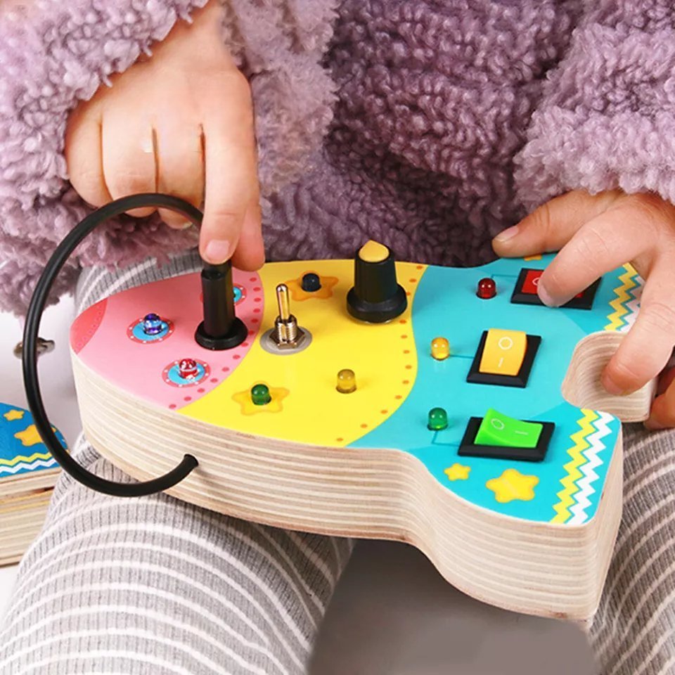 Tableau Montessori - BusyBoardCircuit™ - Fusée - Mon Beau Jeu